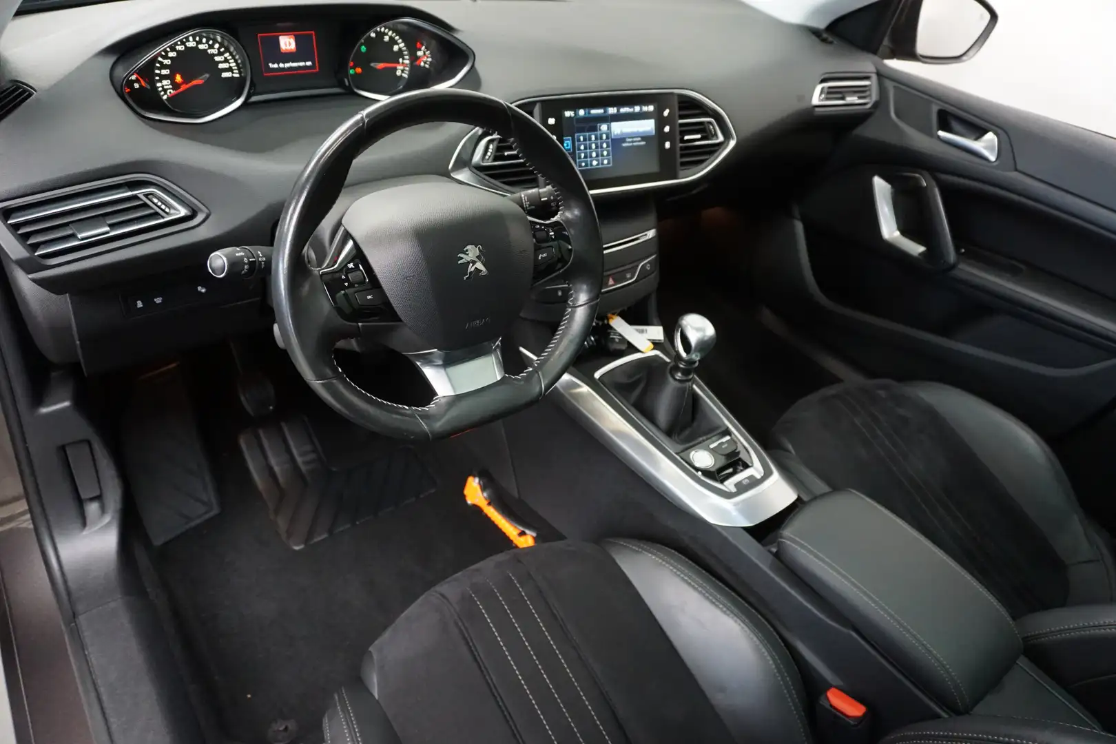 Peugeot 308 SW 1.2 e-THP Première 130 PK! 1e EIG. PANO H. LEER Beige - 2