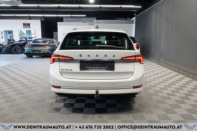 Skoda Octavia view 7