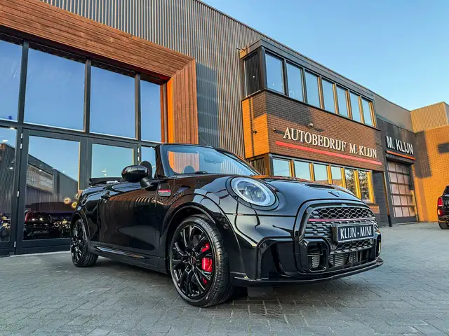MINI John Cooper Works Cabrio Mini 2.0 JCW Pack F1 231pk Blackline/Camera/Hk/Bom