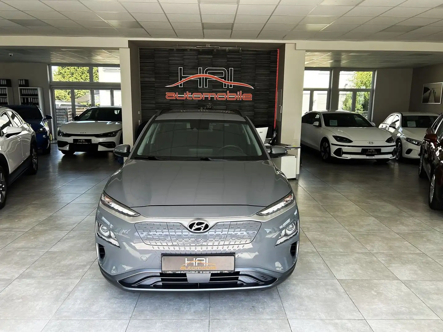 Hyundai KONA Basis Elektro 2WD Grau - 2