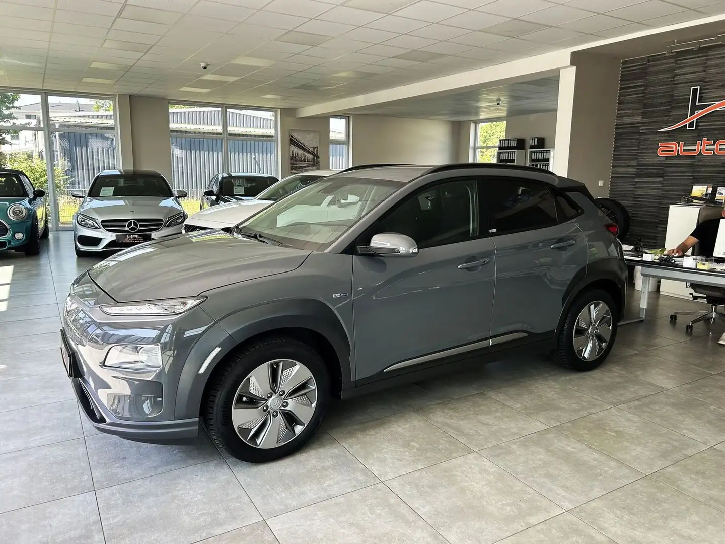 Hyundai KONA Basis Elektro 2WD Grau - 1