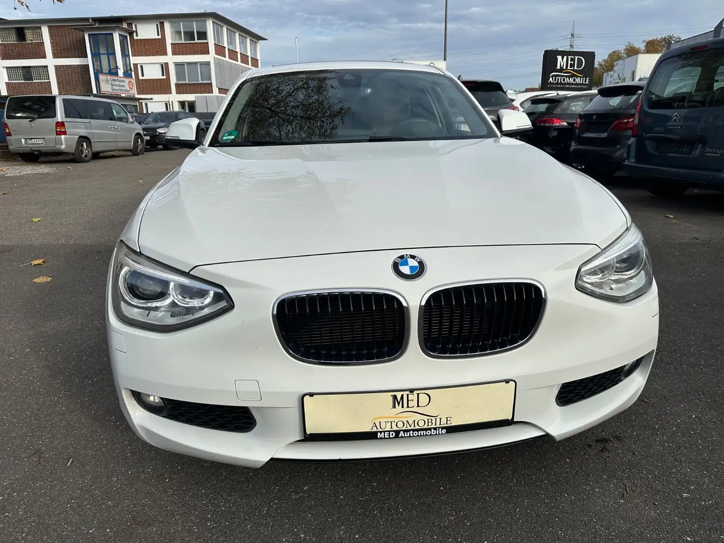 BMW 118 Baureihe 1 Lim. 5-trg. 118 i Blanco - 2