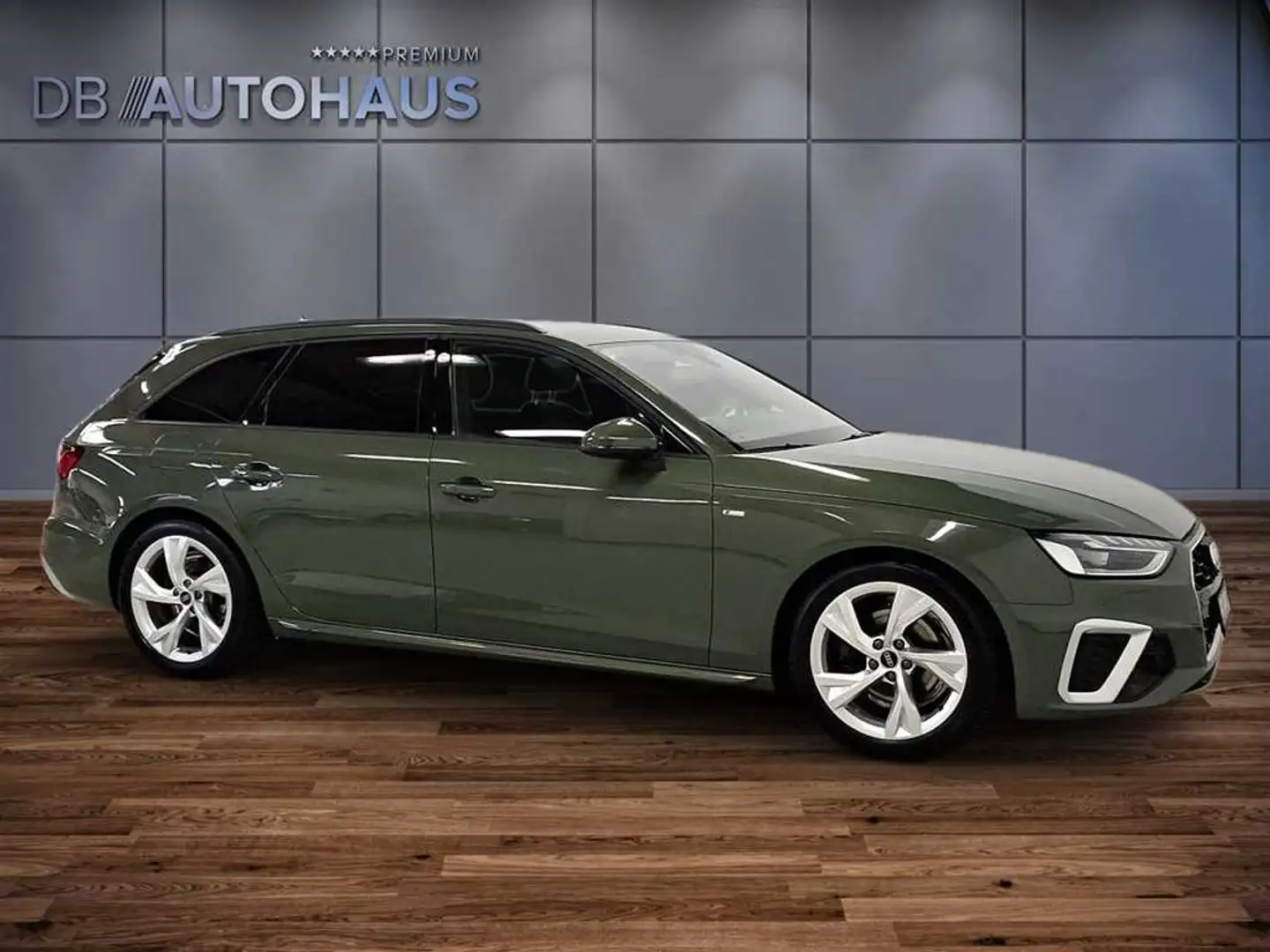 Audi A4 35 2.0 TFSI S line S-tronic Зелёный - 2