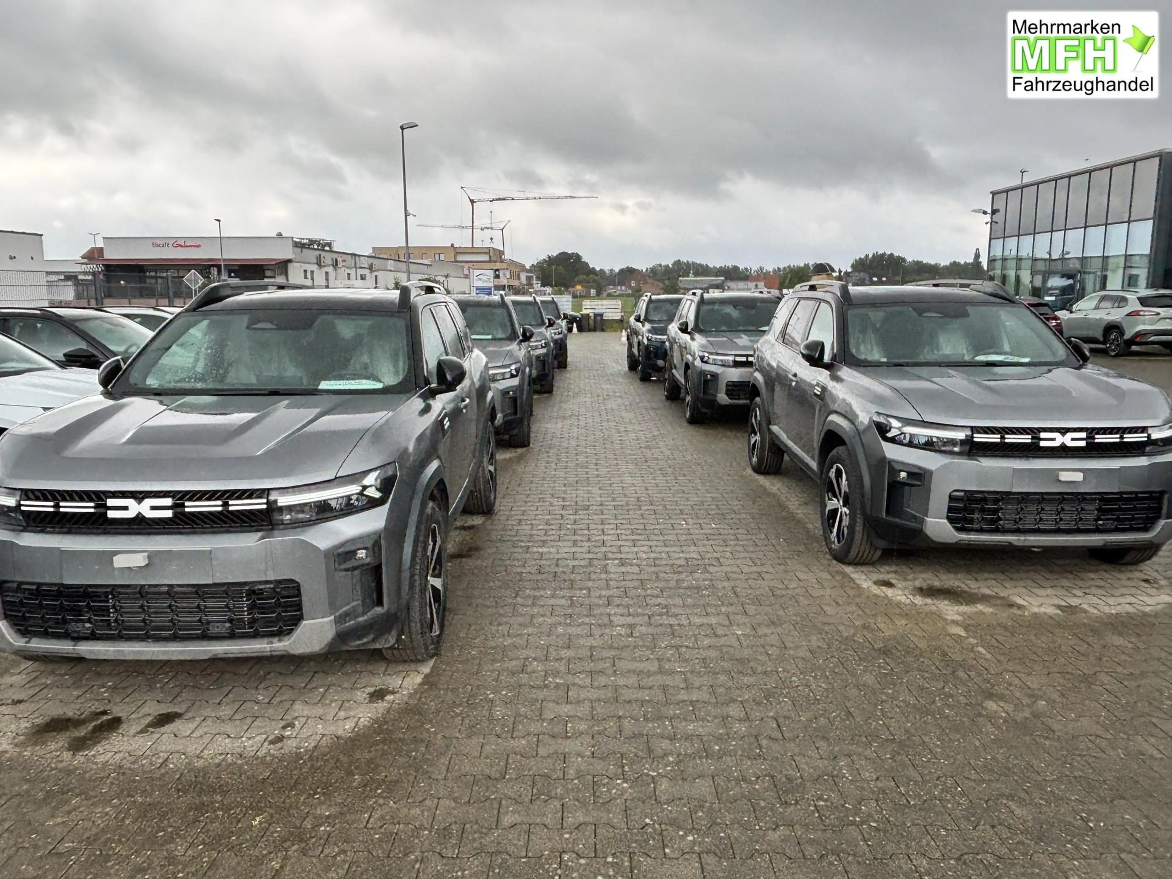 Dacia Bigster Journey FULL-HYBRID 155 (Benzin+Elektro), GRAU-... — photo 9