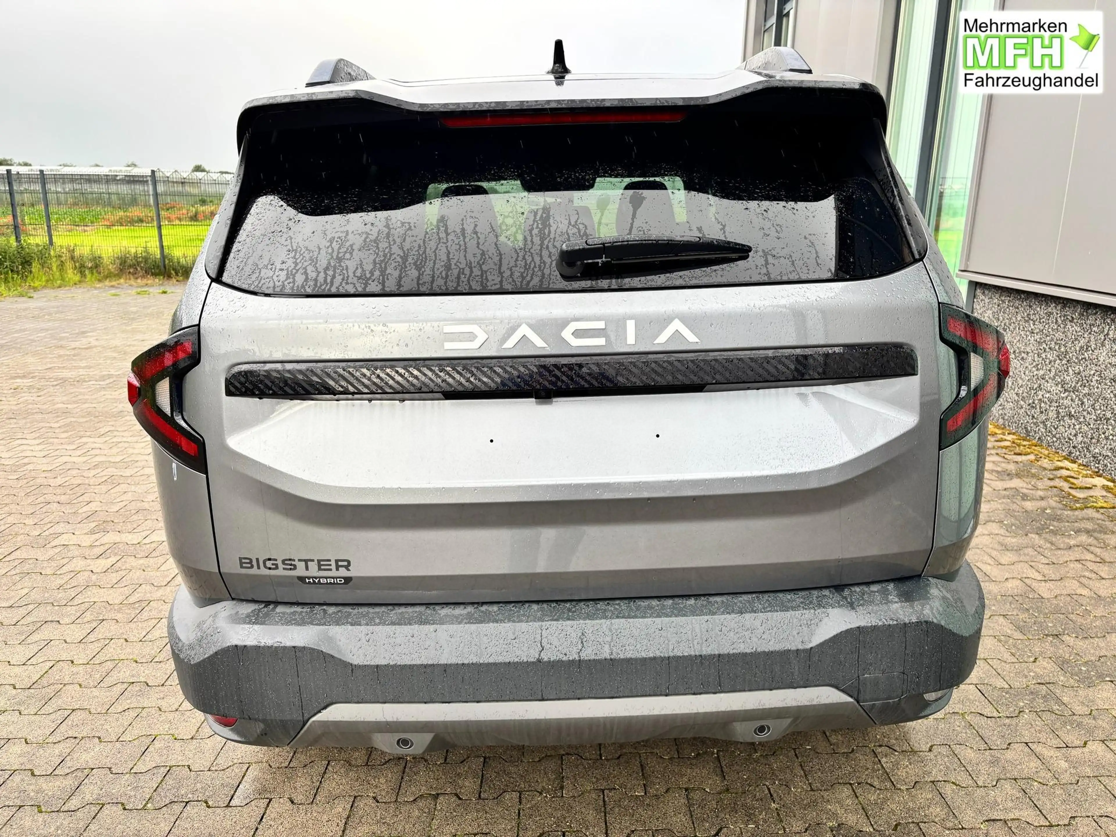 Dacia Bigster Journey FULL-HYBRID 155 (Benzin+Elektro), GRAU-... — photo 6