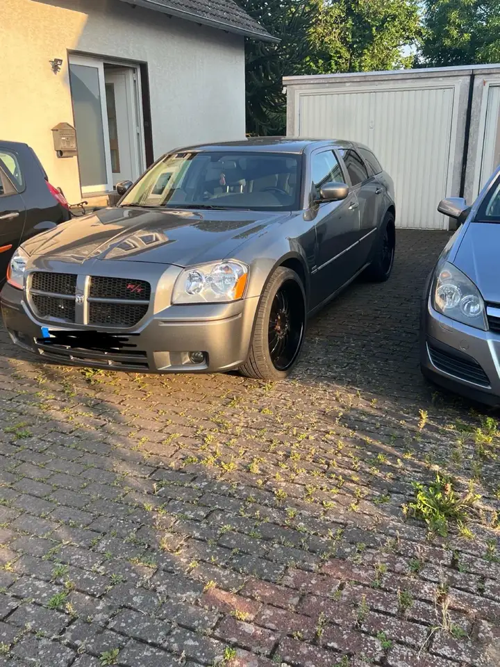 Dodge Magnum