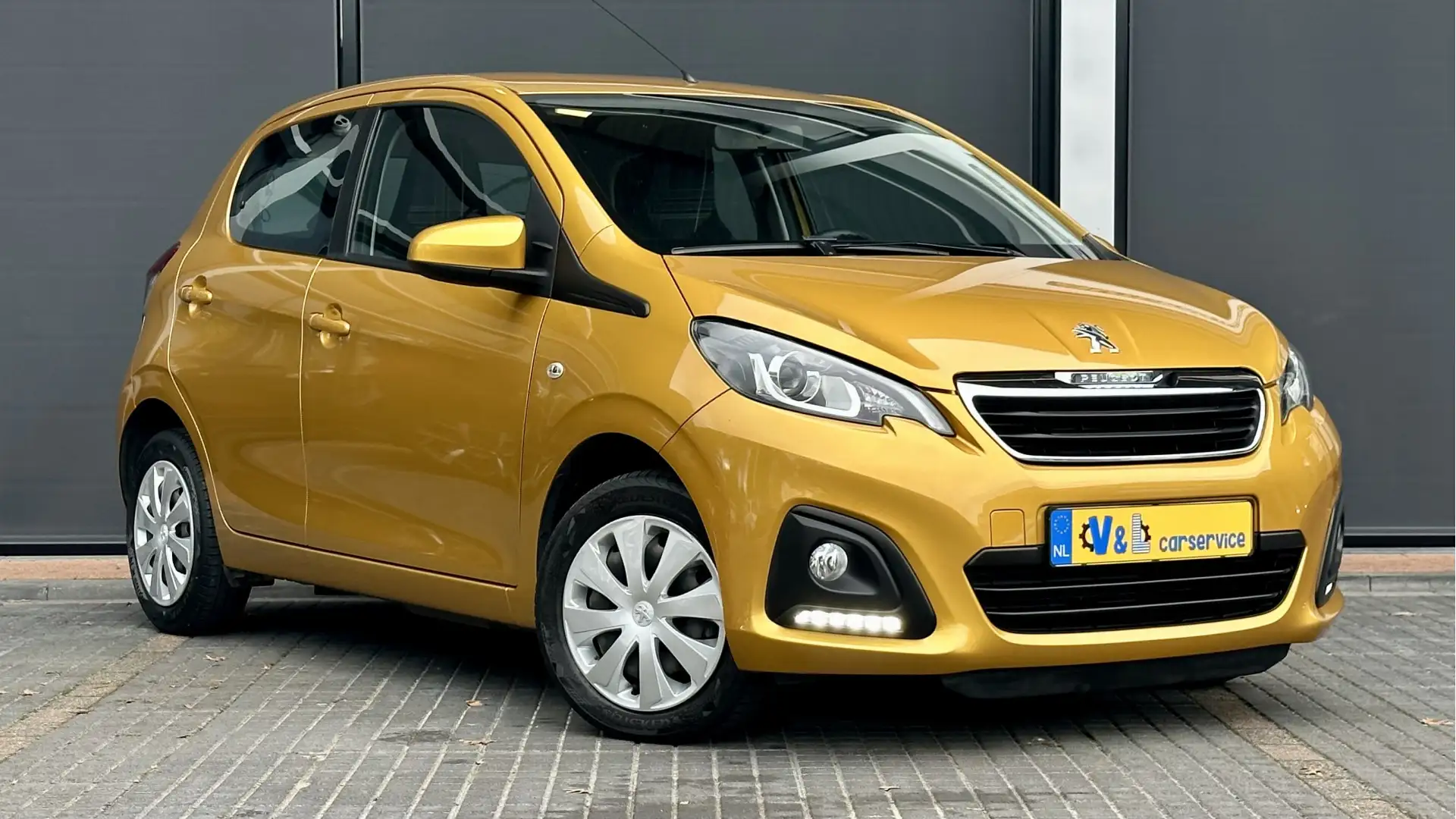 Peugeot 108 1.0 e-VTi Blue Lion / Airco / Bluetooth Geel - 1
