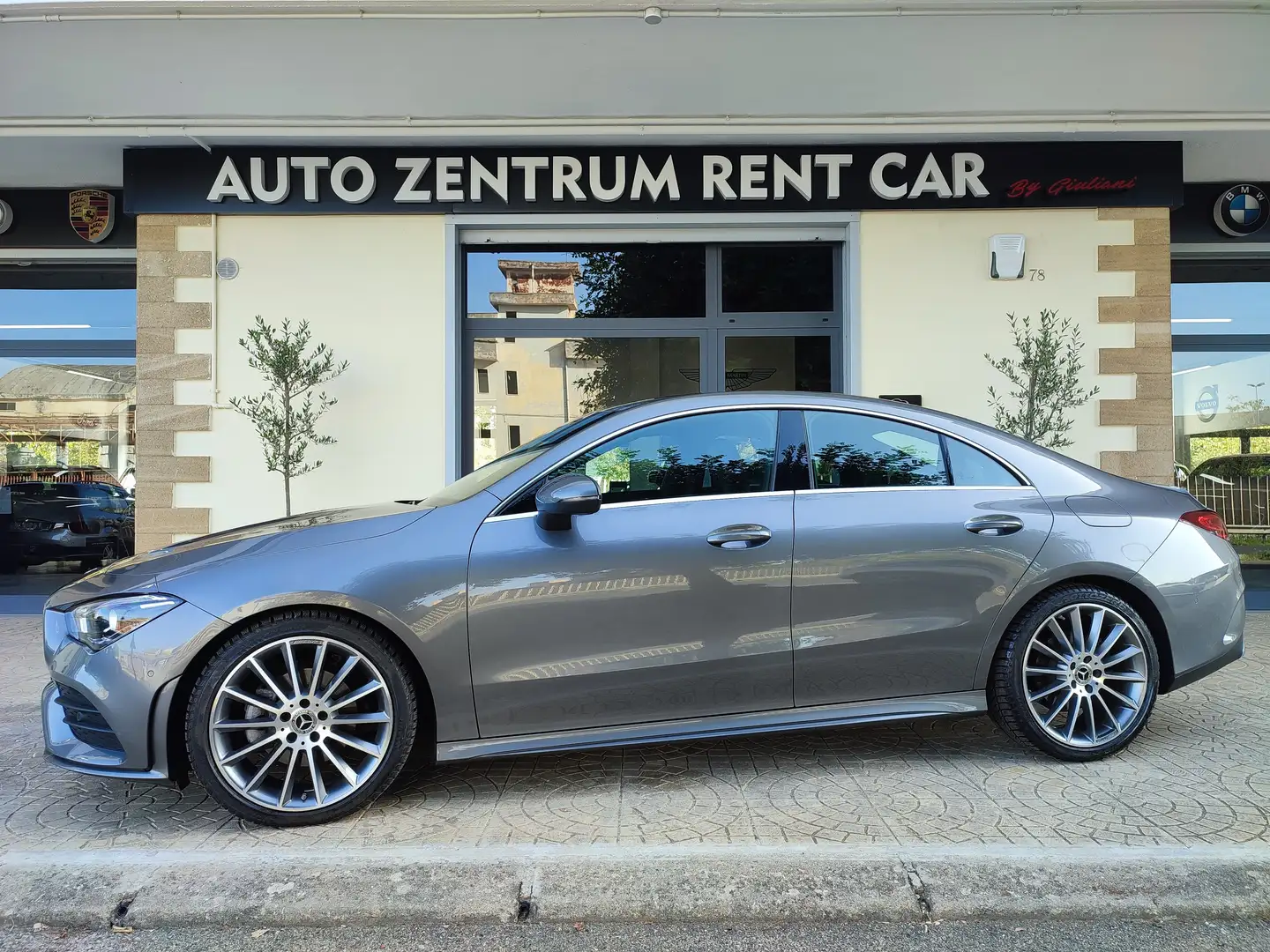Mercedes-Benz CLA 200 Coupe d Executive Grigio - 2
