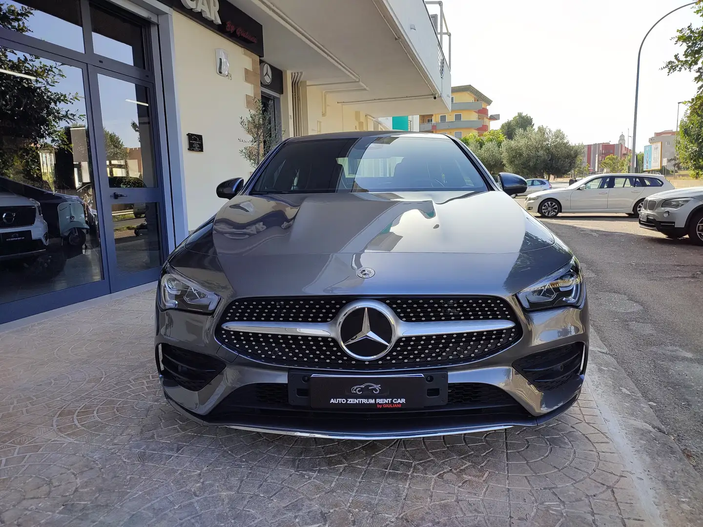 Mercedes-Benz CLA 200 Coupe d Executive Grigio - 1