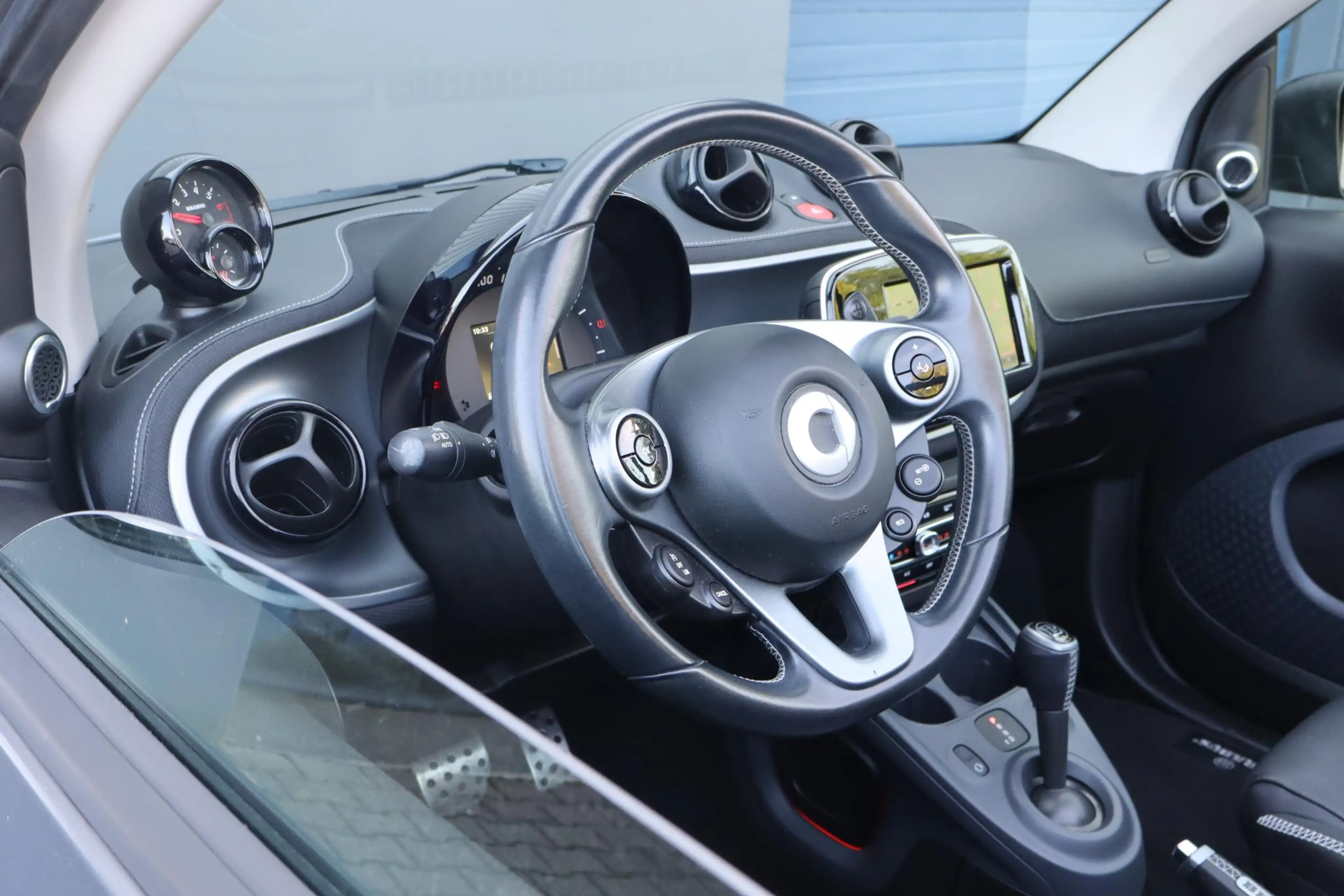 smart forTwo cabrio 1.0 Turbo BRABUS Xclusive — photo 3