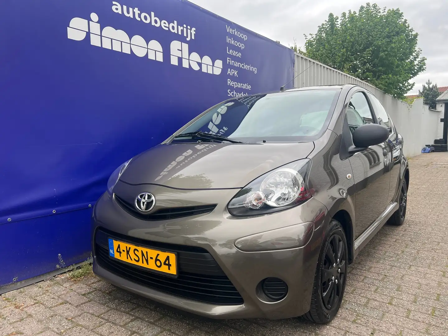 Toyota Aygo 1.0 VVT-i Comfort*AIRCO* Marrón - 1