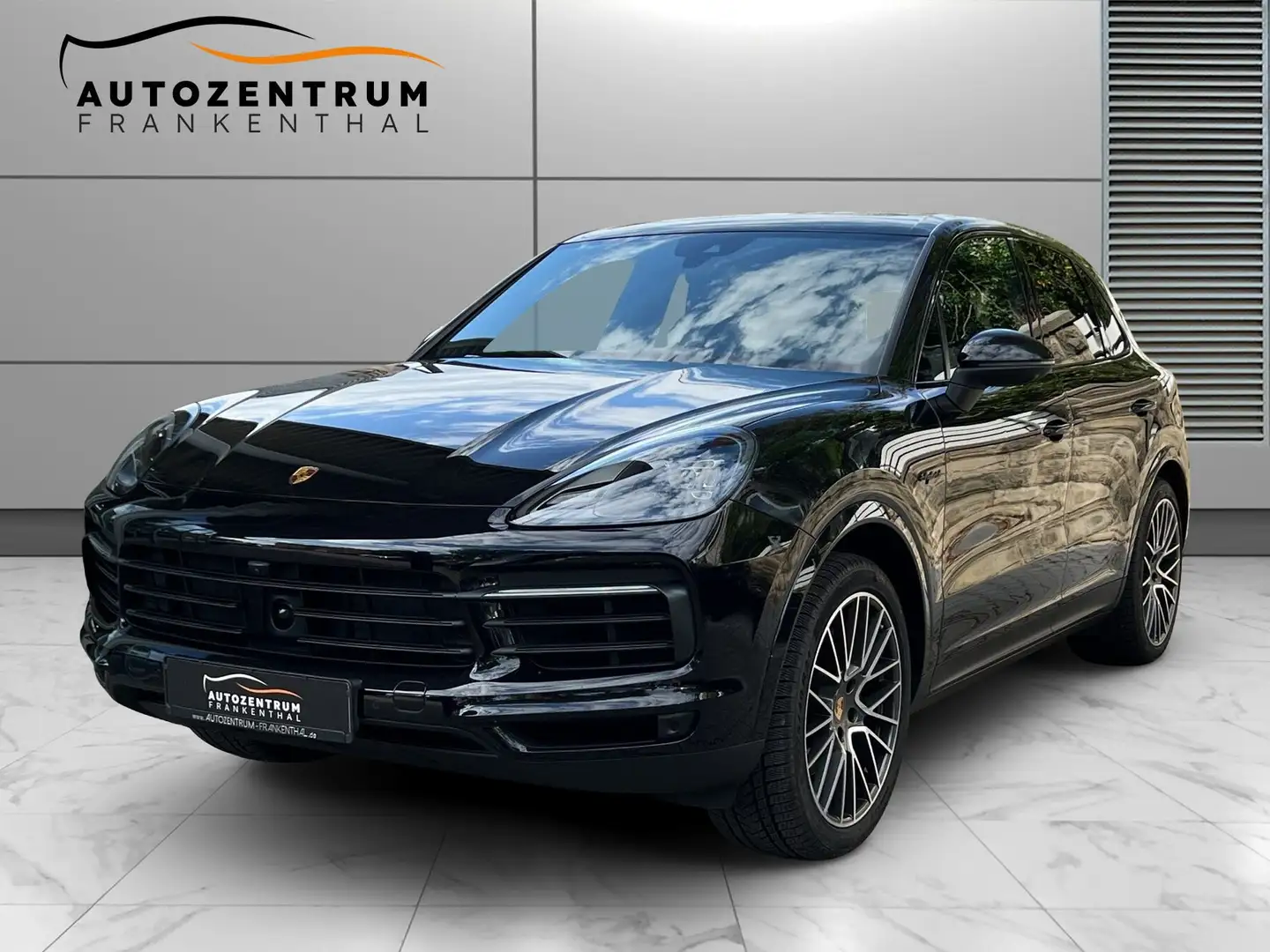 Porsche Cayenne E-Hybrid ACC SITZLÜ PANO SPORTAGA Schwarz - 1
