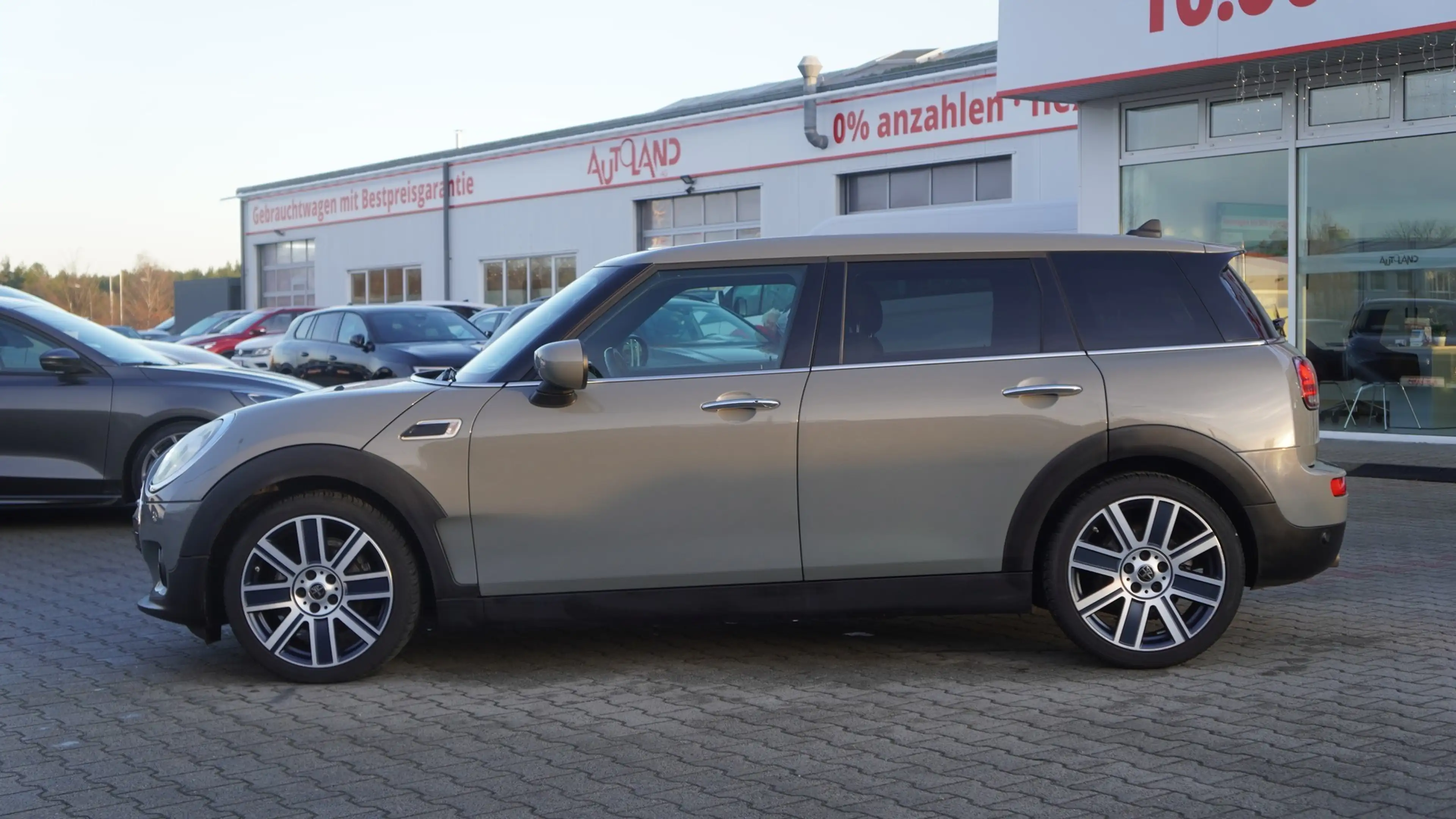 MINI One Clubman Clubman 1.5 One Aut. Klimaaut. Sitzheizung PDC — photo 3