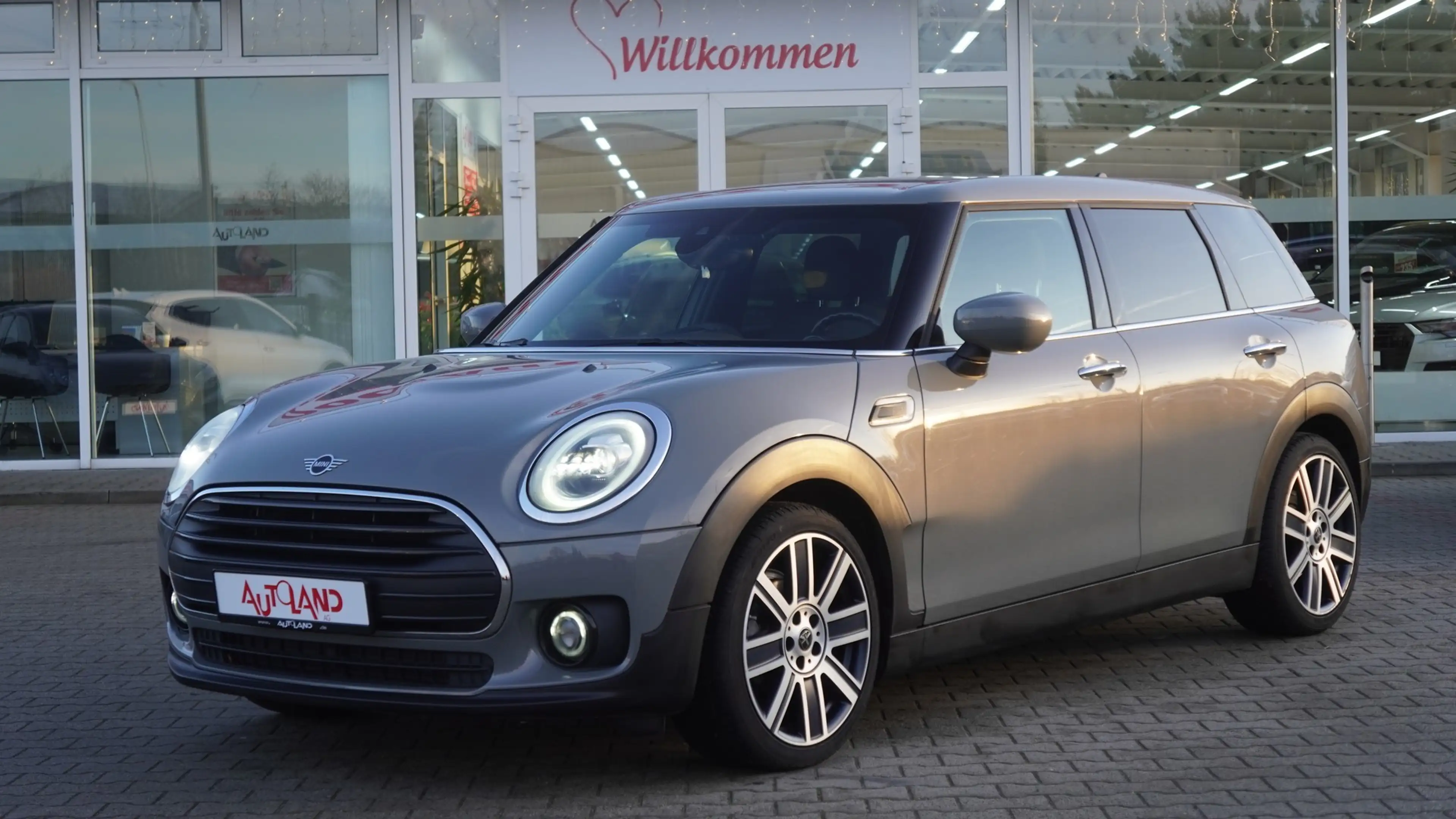 MINI One Clubman Clubman 1.5 One Aut. Klimaaut. Sitzheizung PDC — photo 2