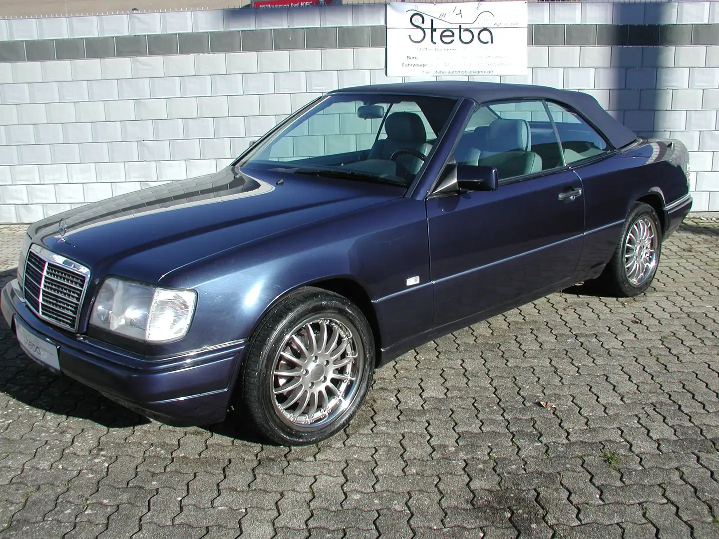 Mercedes-Benz E 220 E-Klasse "FINALEDITION" Automatik -Verdeck NEU Blue - 1