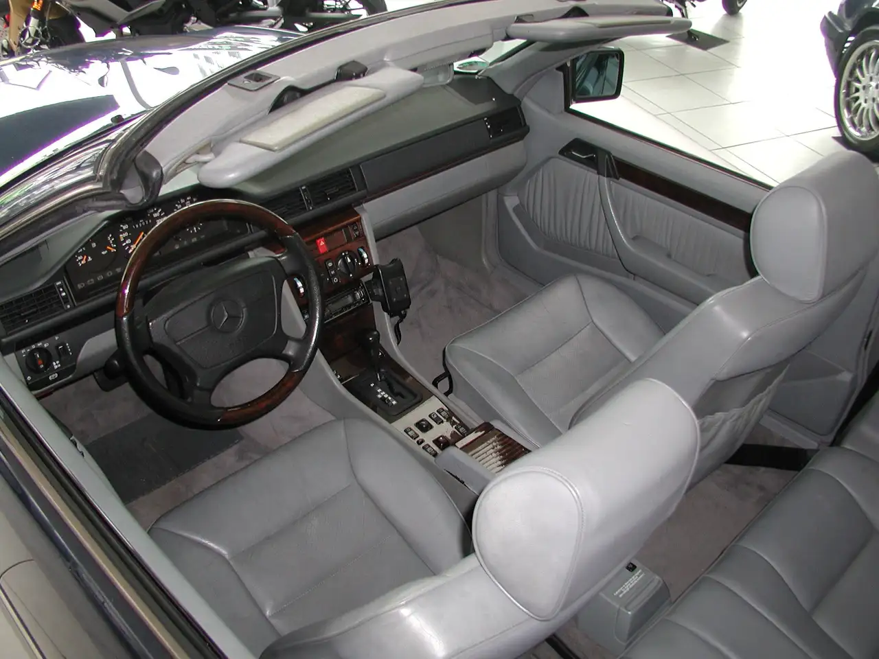 Mercedes-Benz E 220 E-Klasse "FINALEDITION" Automatik -Verdeck NEU, foto 7