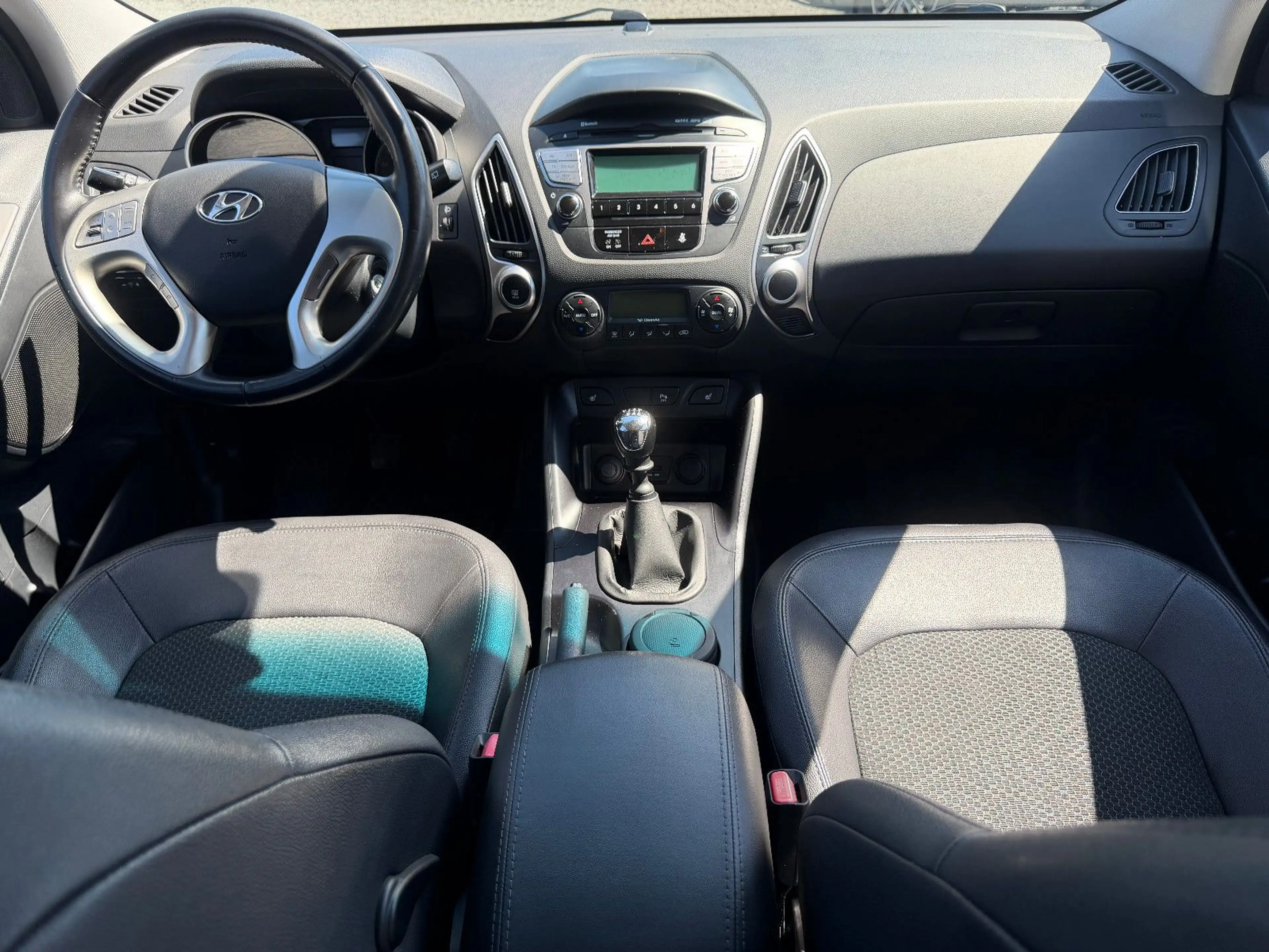 Hyundai iX35 2.0D AWD Bi-XENON/PDC/KLIMAA — photo 13