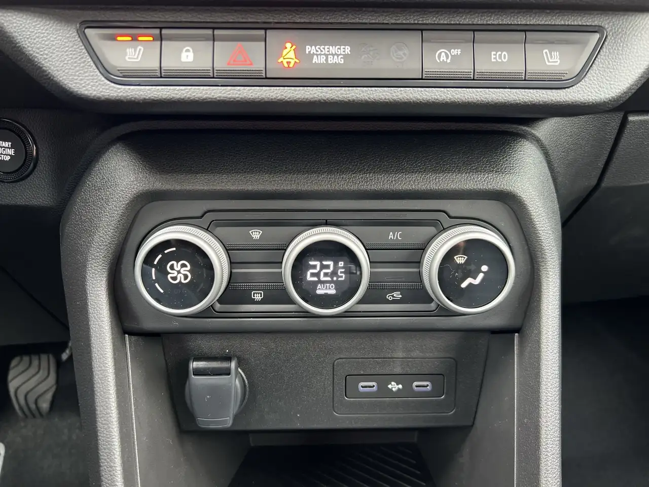 Dacia Sandero Neues Modell TCe 100 Journey Driving- & Winterpake 21