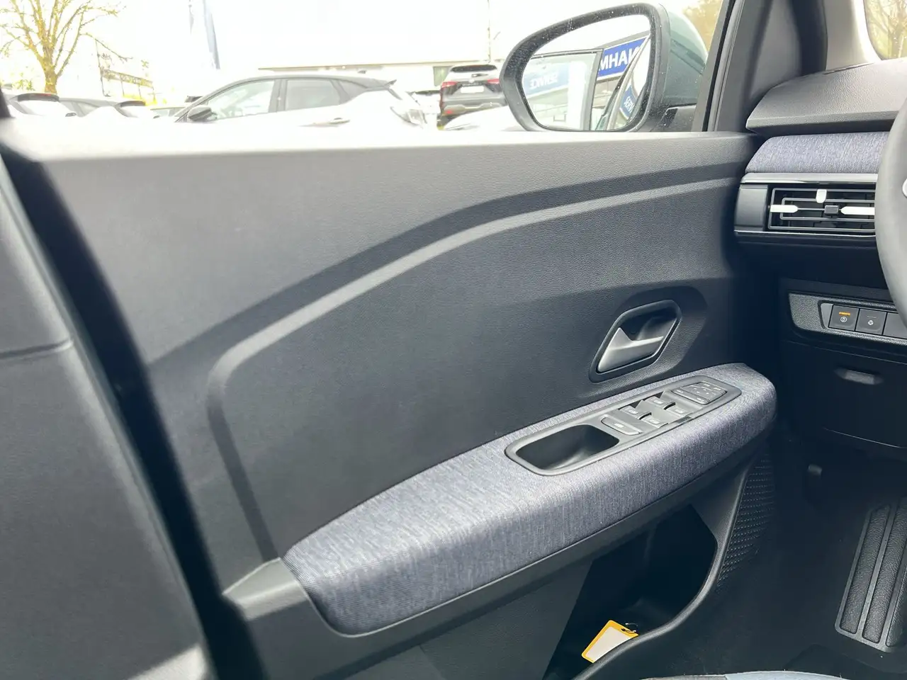 Dacia Sandero Neues Modell TCe 100 Journey Driving- & Winterpake 10