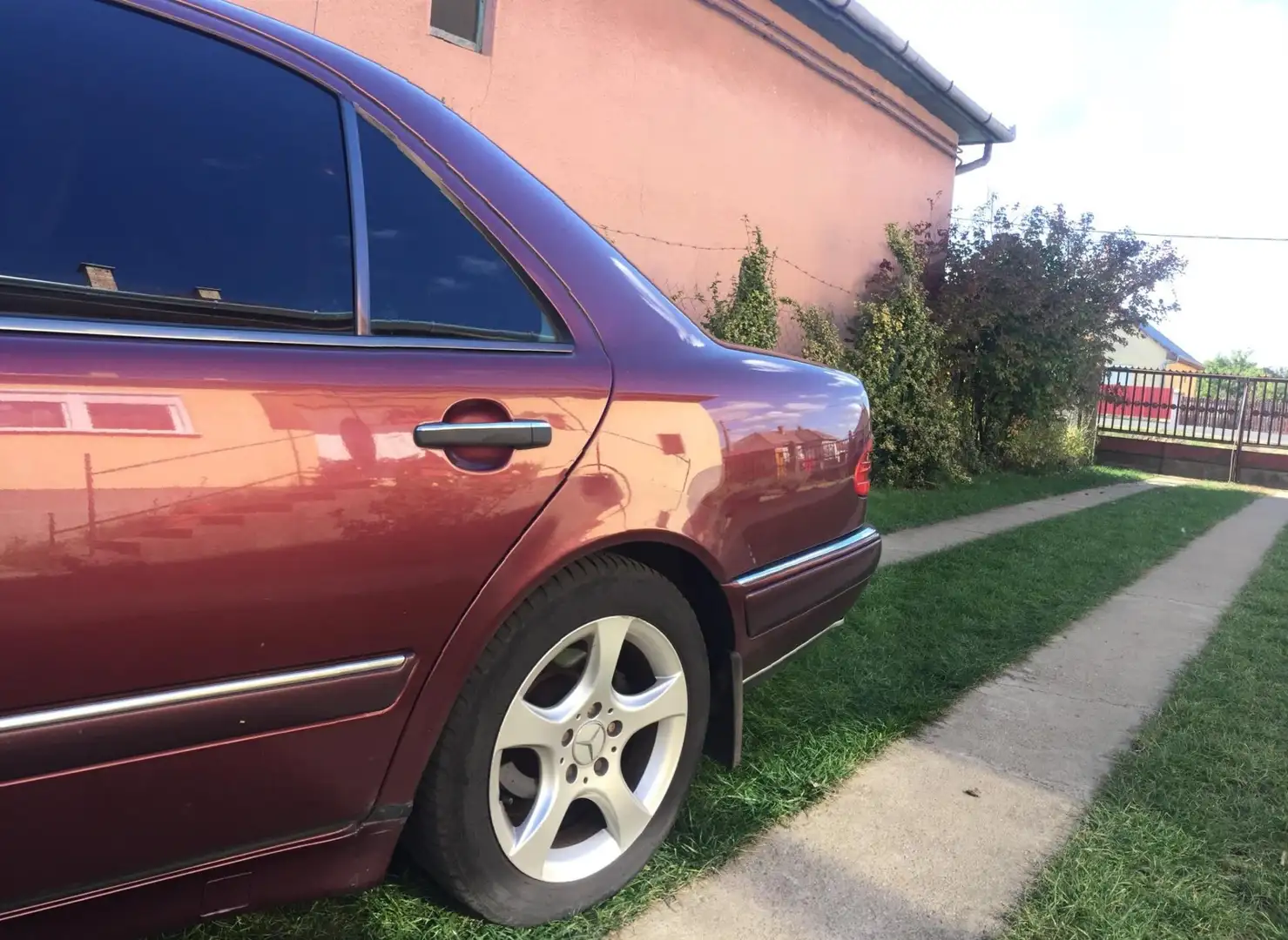 Mercedes-Benz E 290 TD Elegance - 2