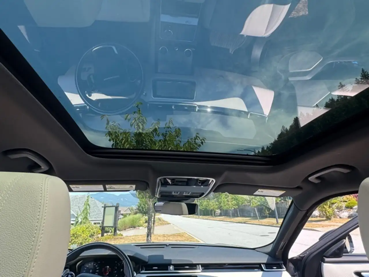 Land Rover Range Rover Velar снимка Land Rover Range Rover Velar