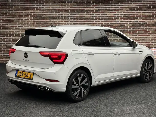 Volkswagen Polo view 2
