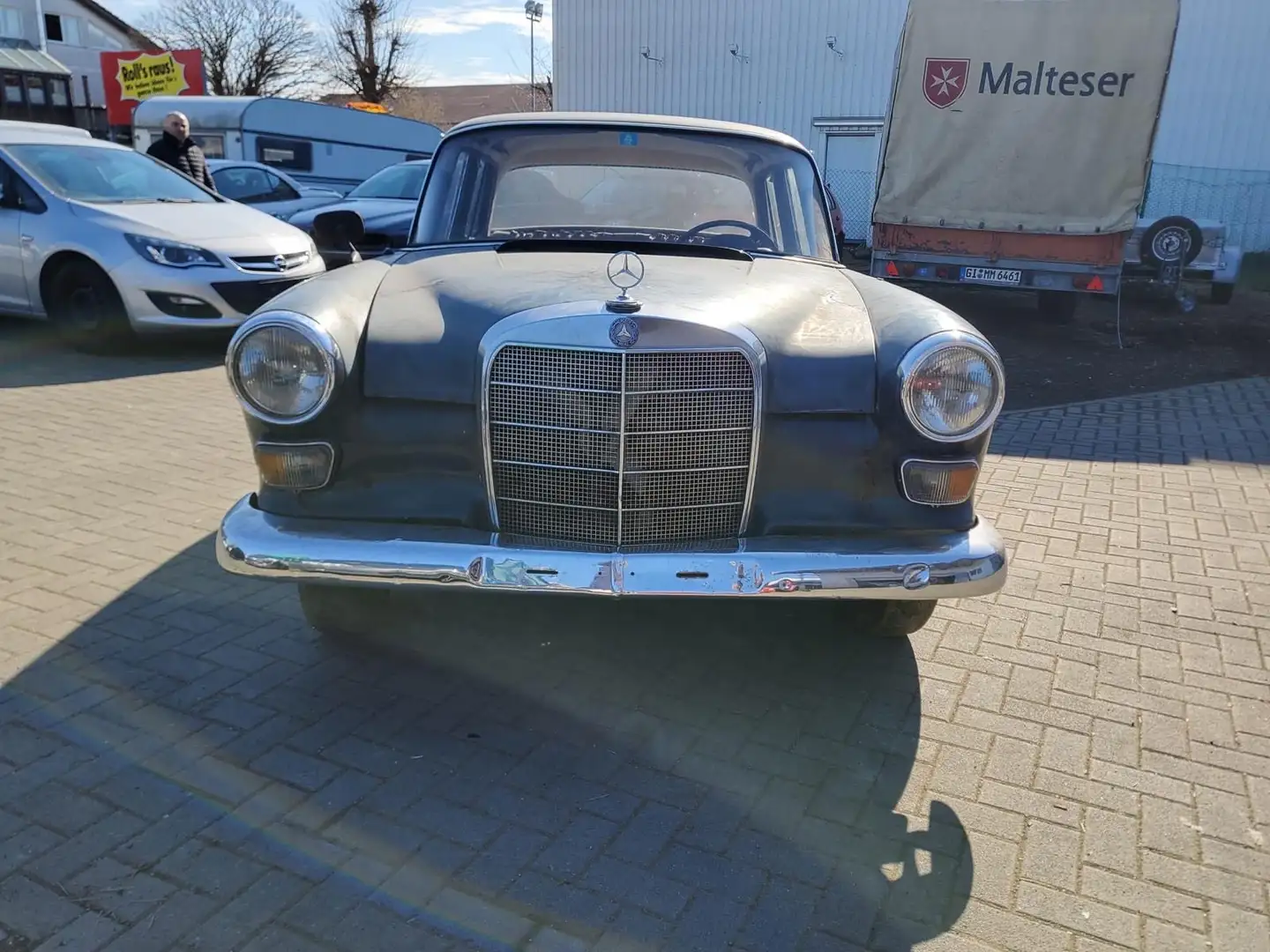 Mercedes-Benz 200 Grey - 1