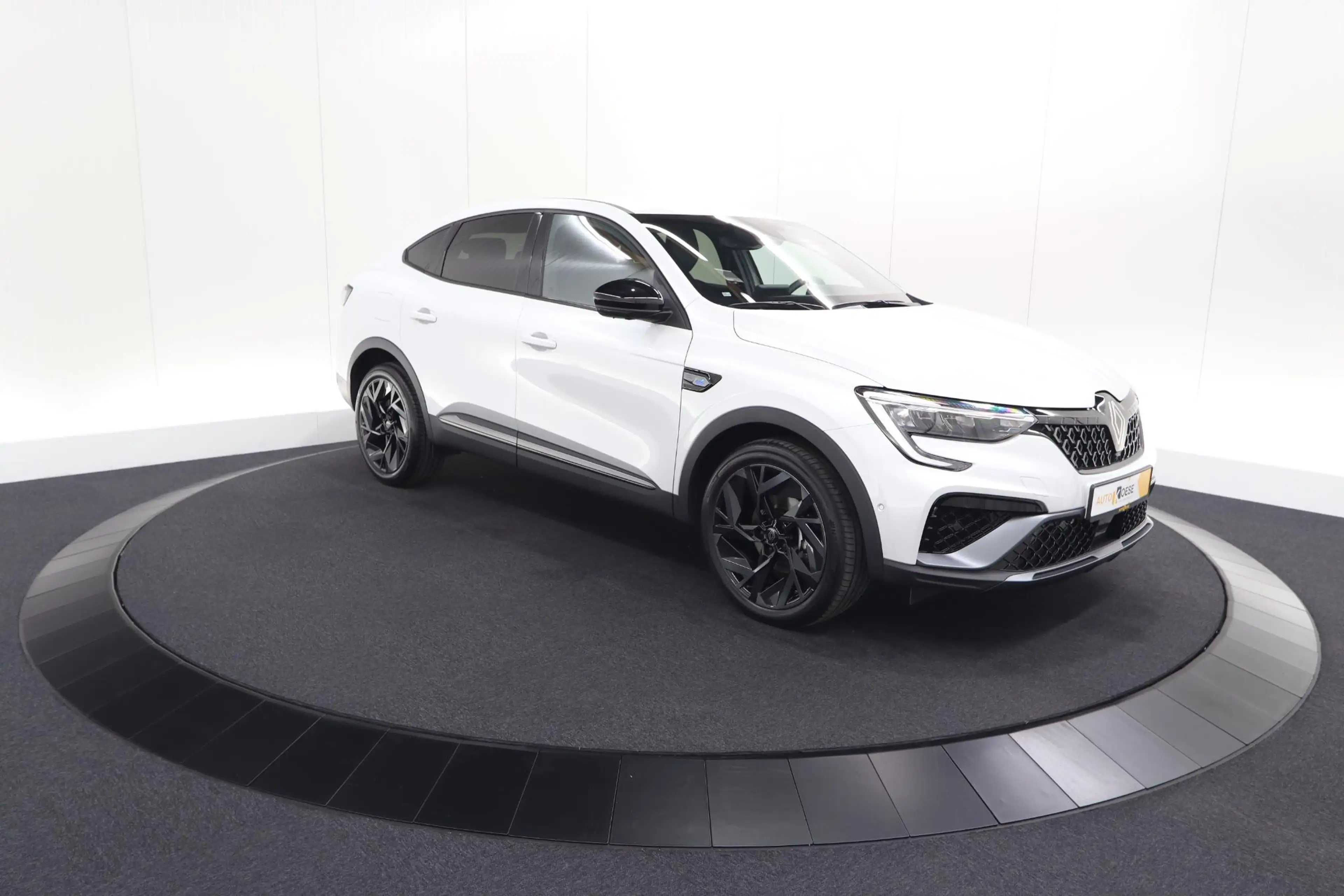 Renault Arkana 1.6 E-Tech hybrid 145 Esprit Alpine | 360 Camera | — photo 6