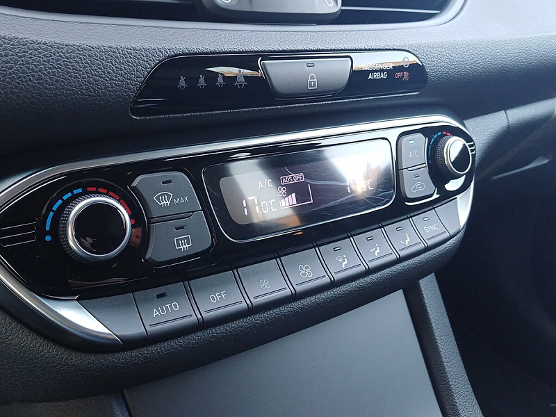 Hyundai i30 1,0 T-GDI i-Line Plus — photo 13