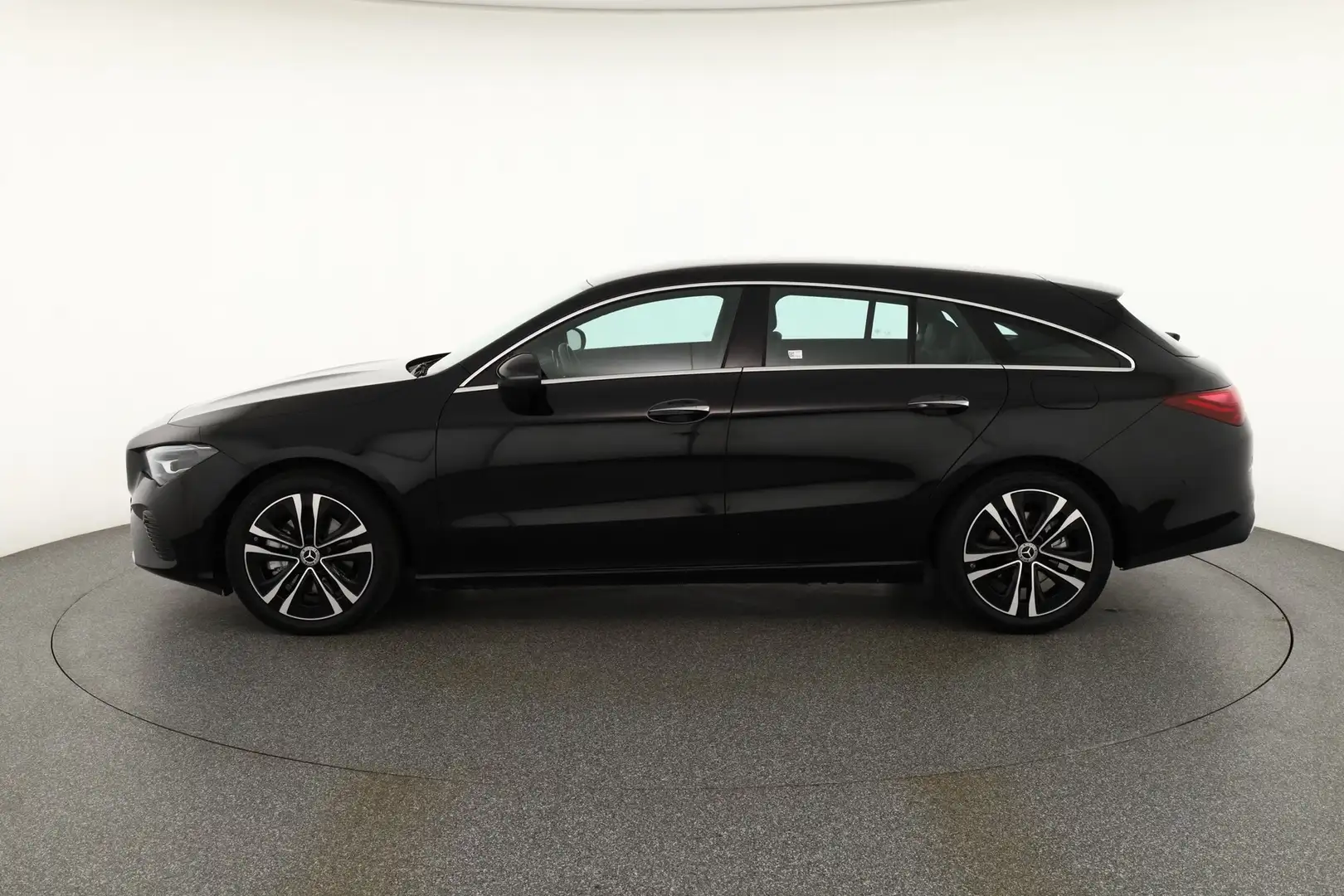 Mercedes-Benz CLA 220 d Shooting Brake LED Navi Leder ACC DAB Schwarz - 2