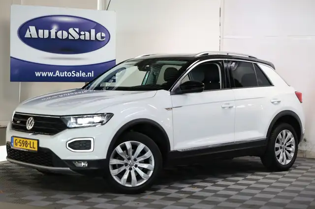 Volkswagen T-Roc view 6