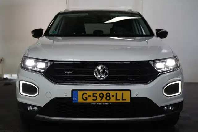 Volkswagen T-Roc view 7