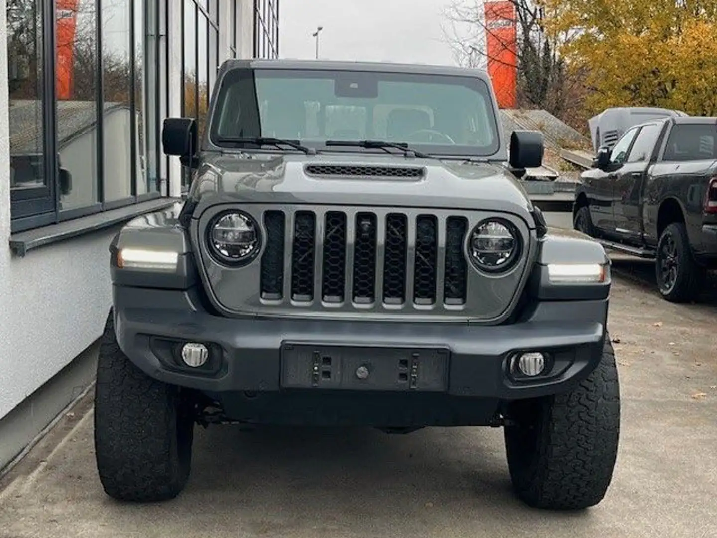 Jeep Gladiator Overland 4WD Grau - 2