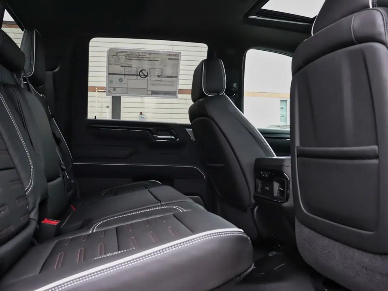 GMC Sierra 2500HD снимка GMC Sierra 2500HD