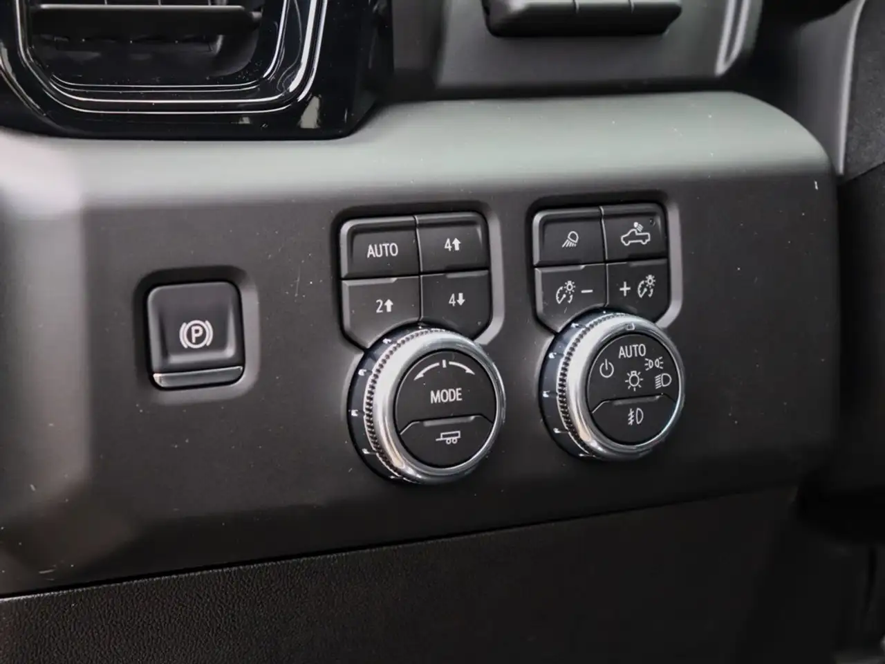 GMC Sierra 2500HD снимка GMC Sierra 2500HD