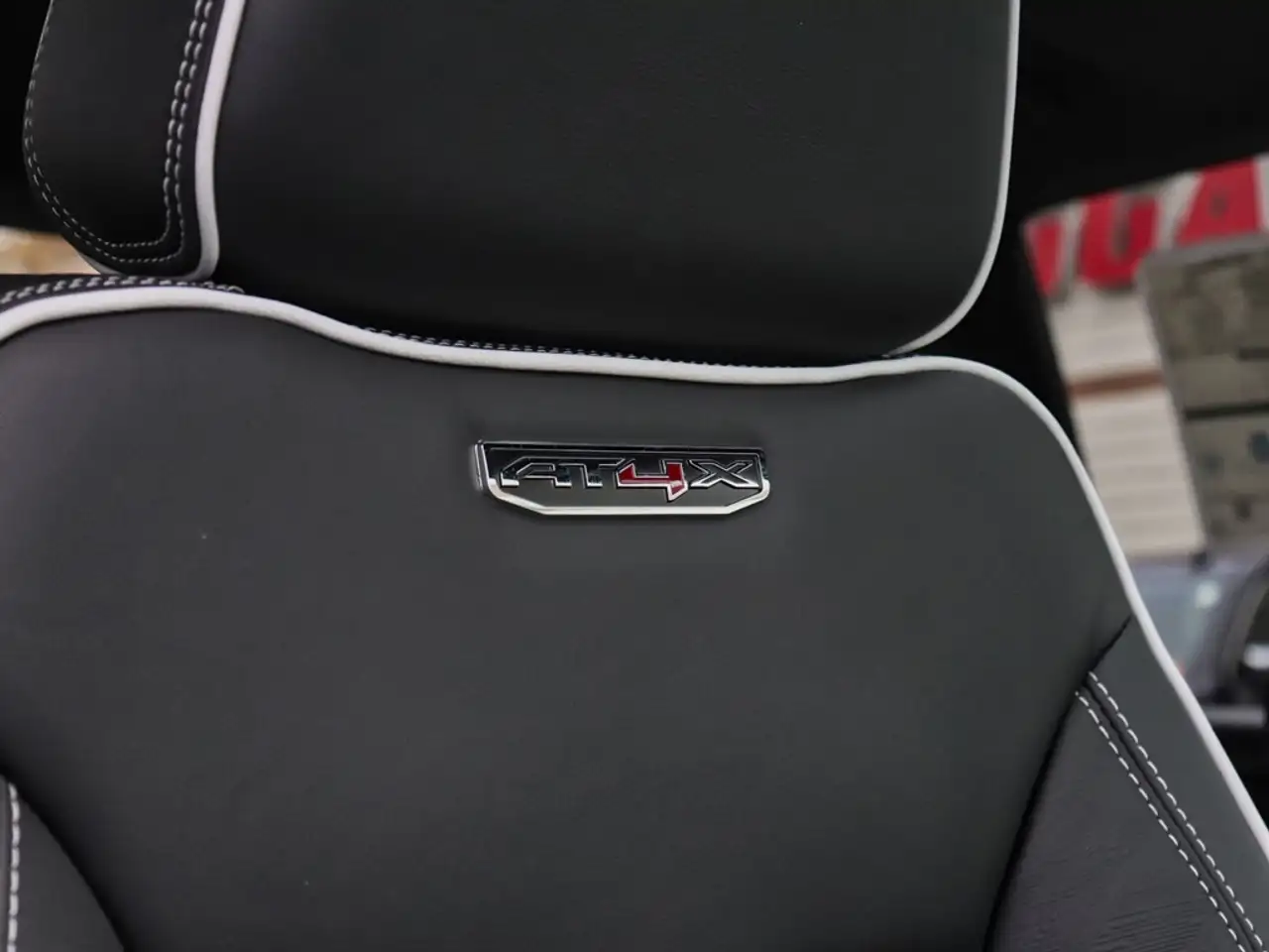 GMC Sierra 2500HD снимка GMC Sierra 2500HD