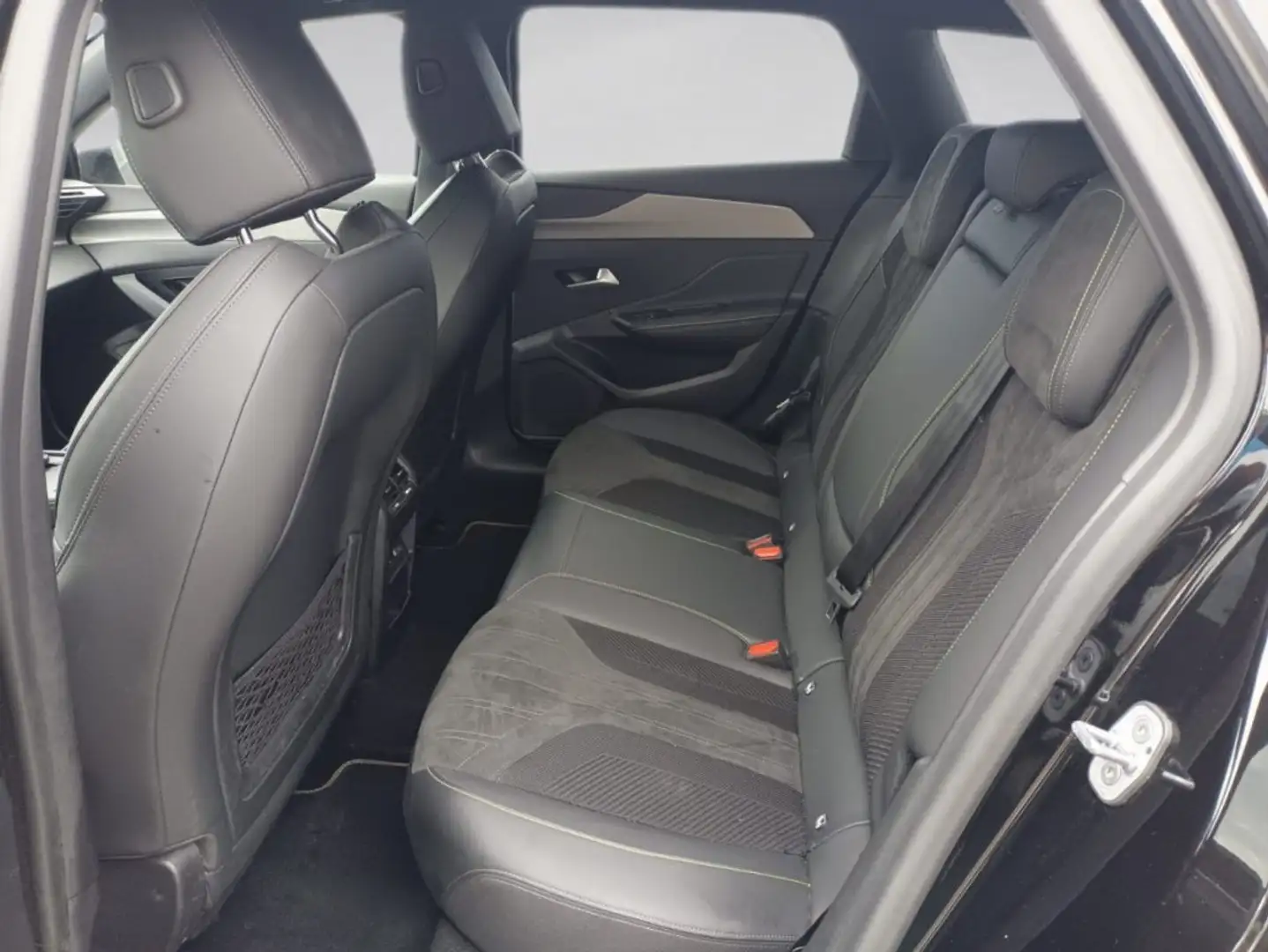 Peugeot 308 SW PureTech 130 S&S EAT8 GT Pack Schwarz - 2