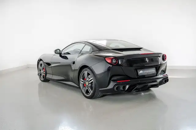 Ferrari Portofino view 6