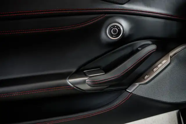 Ferrari Portofino view 22