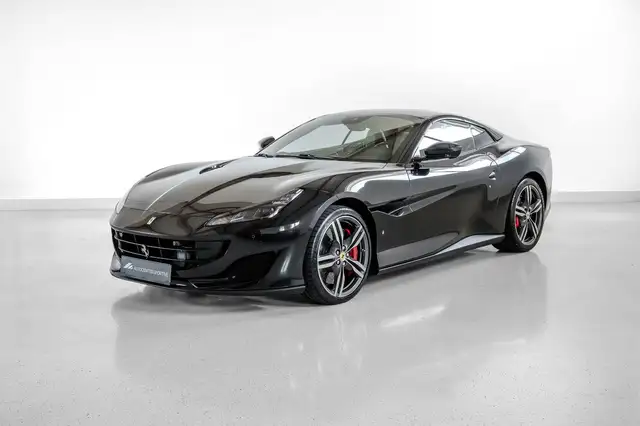 Ferrari Portofino view 3