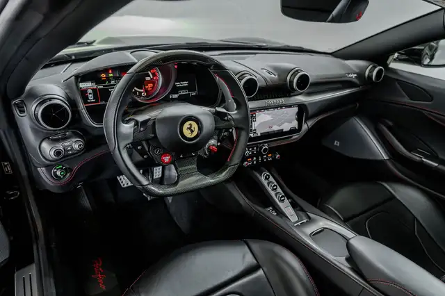 Ferrari Portofino view 25