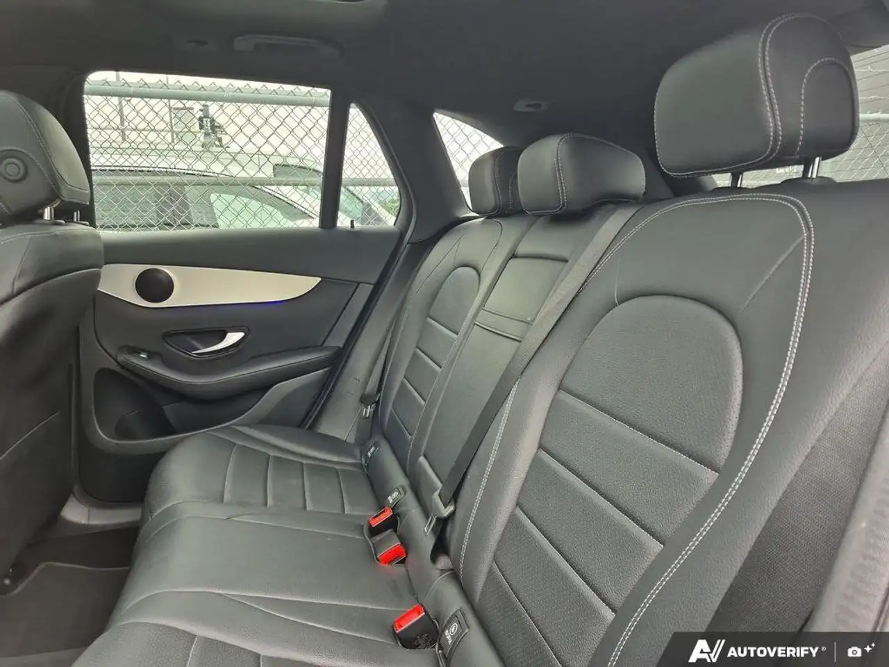 Mercedes-Benz GLC снимка Mercedes-Benz GLC