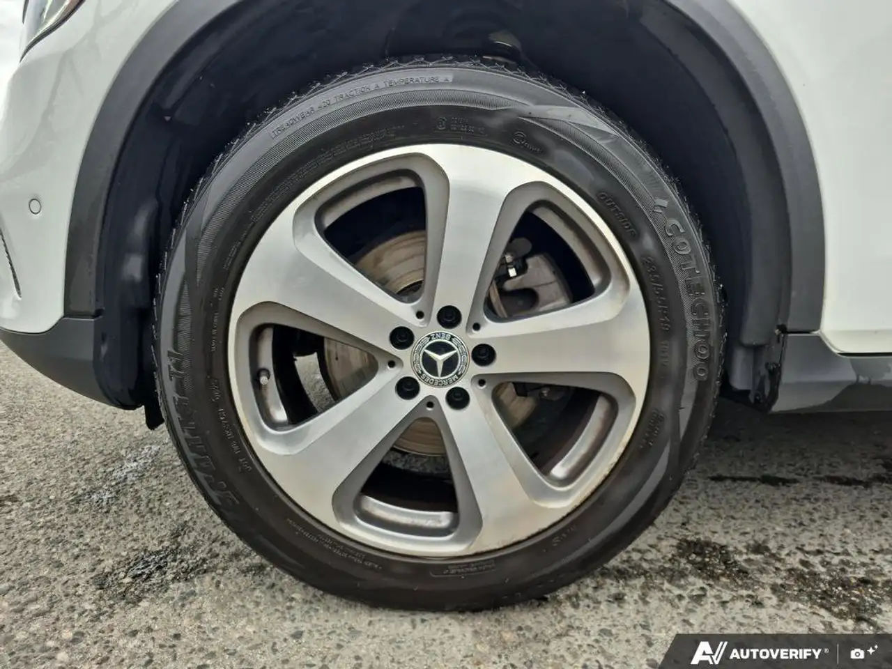 Mercedes-Benz GLC снимка Mercedes-Benz GLC