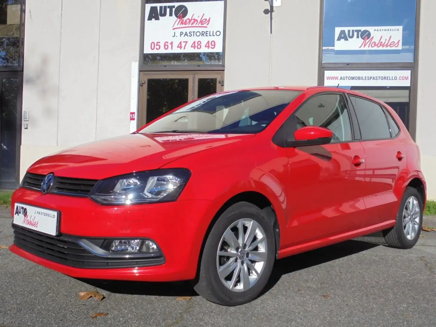 Volkswagen Polo 1.2 L TSI 90 CH seulement 43 727 km Rouge - 1