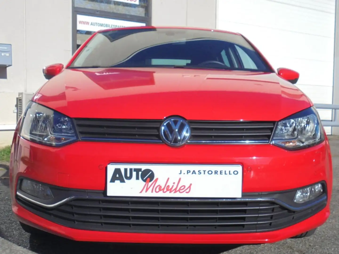 Volkswagen Polo 1.2 L TSI 90 CH seulement 43 727 km Rouge - 2