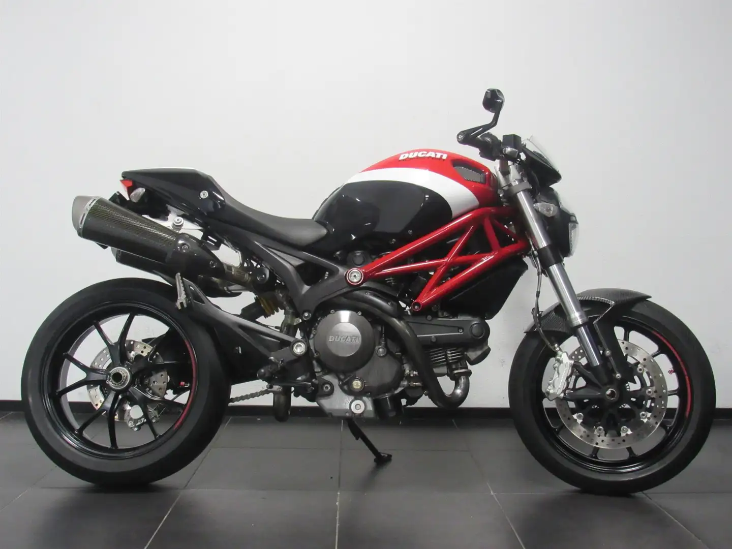 Ducati Monster 796 ABS Rood - 1