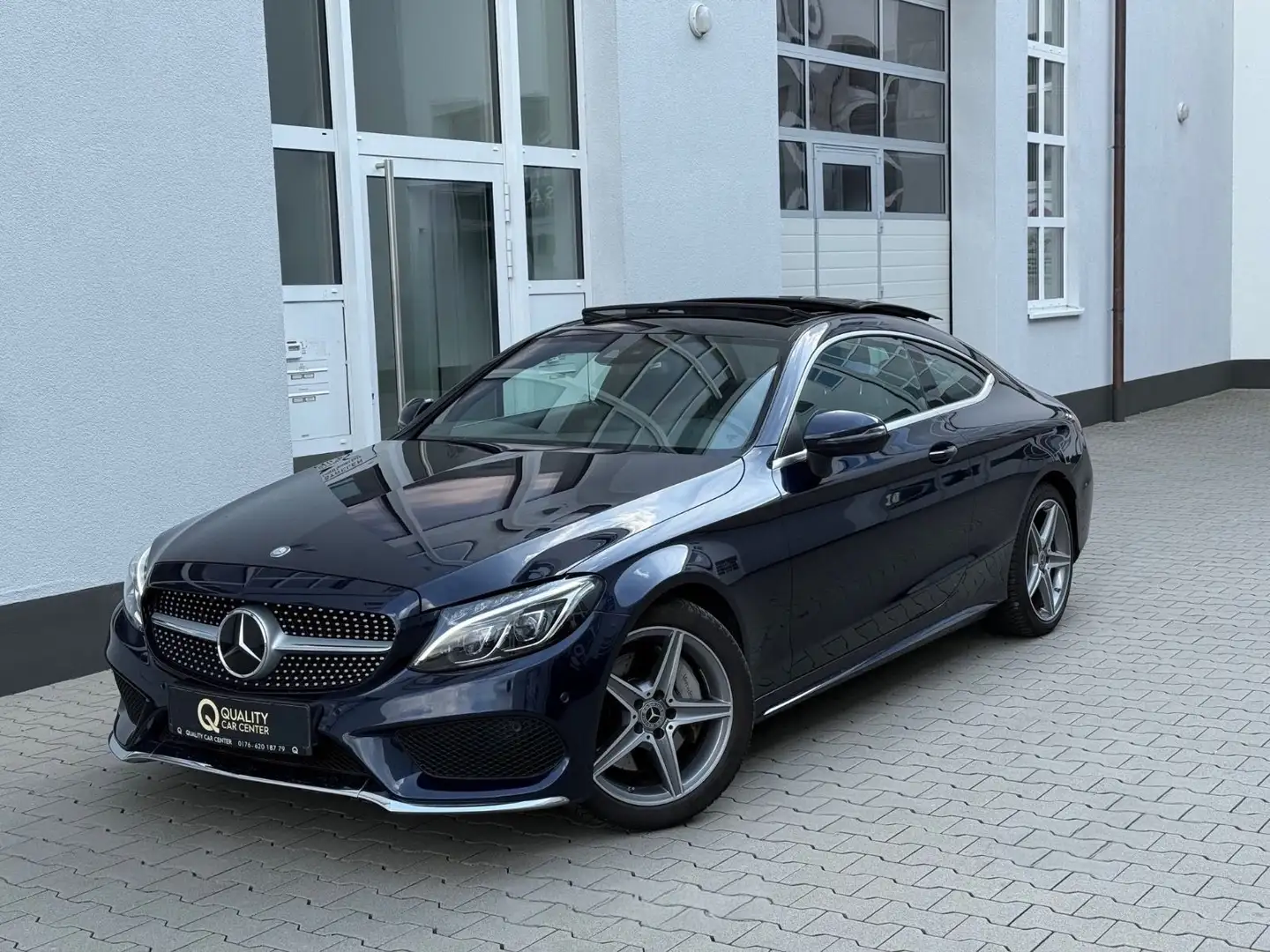 Mercedes-Benz C 250 AMG Coupe *PANO*DISTR+*AHK*KAME*TOT* Blau - 2