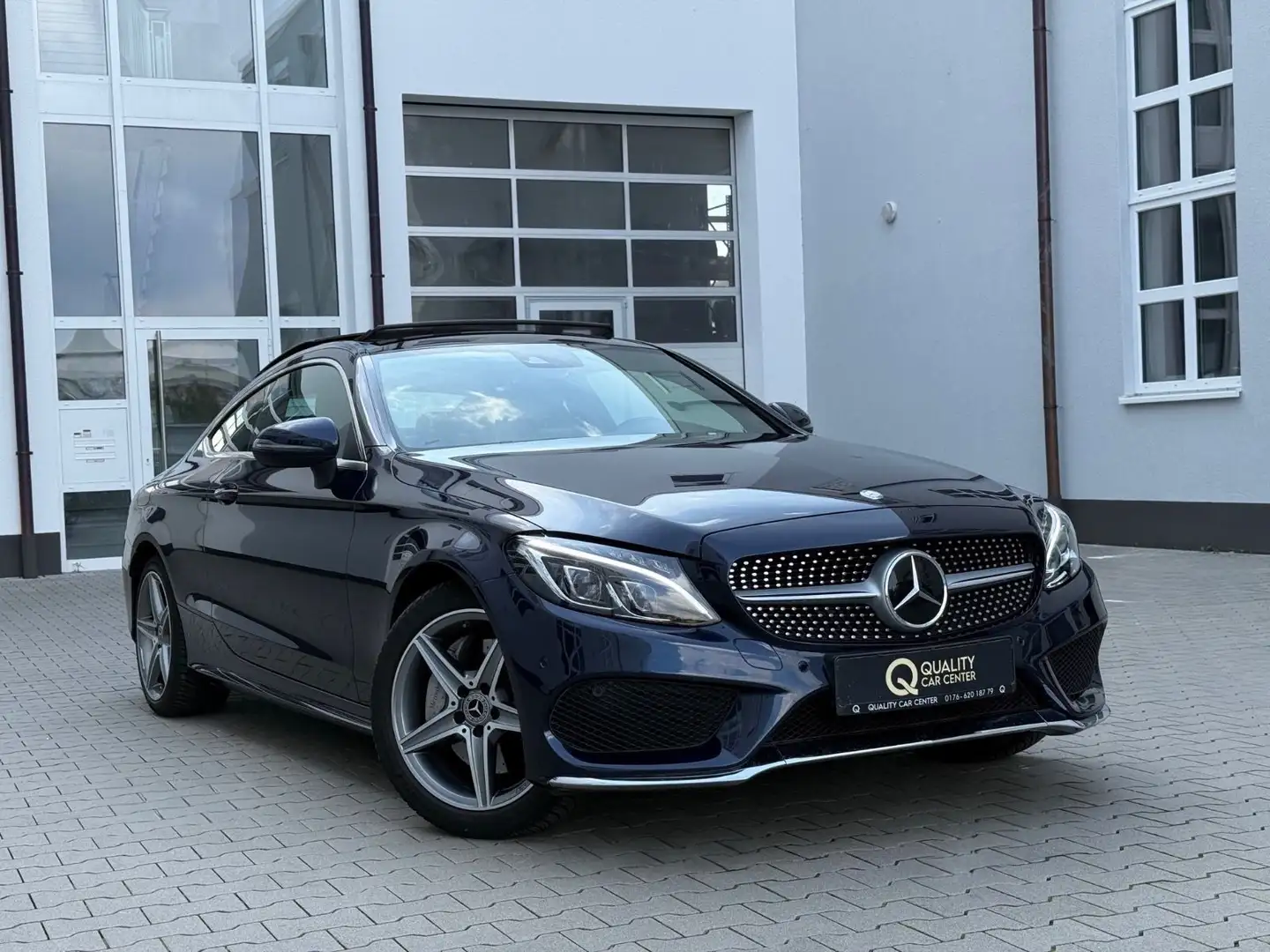 Mercedes-Benz C 250 AMG Coupe *PANO*DISTR+*AHK*KAME*TOT* Blau - 1