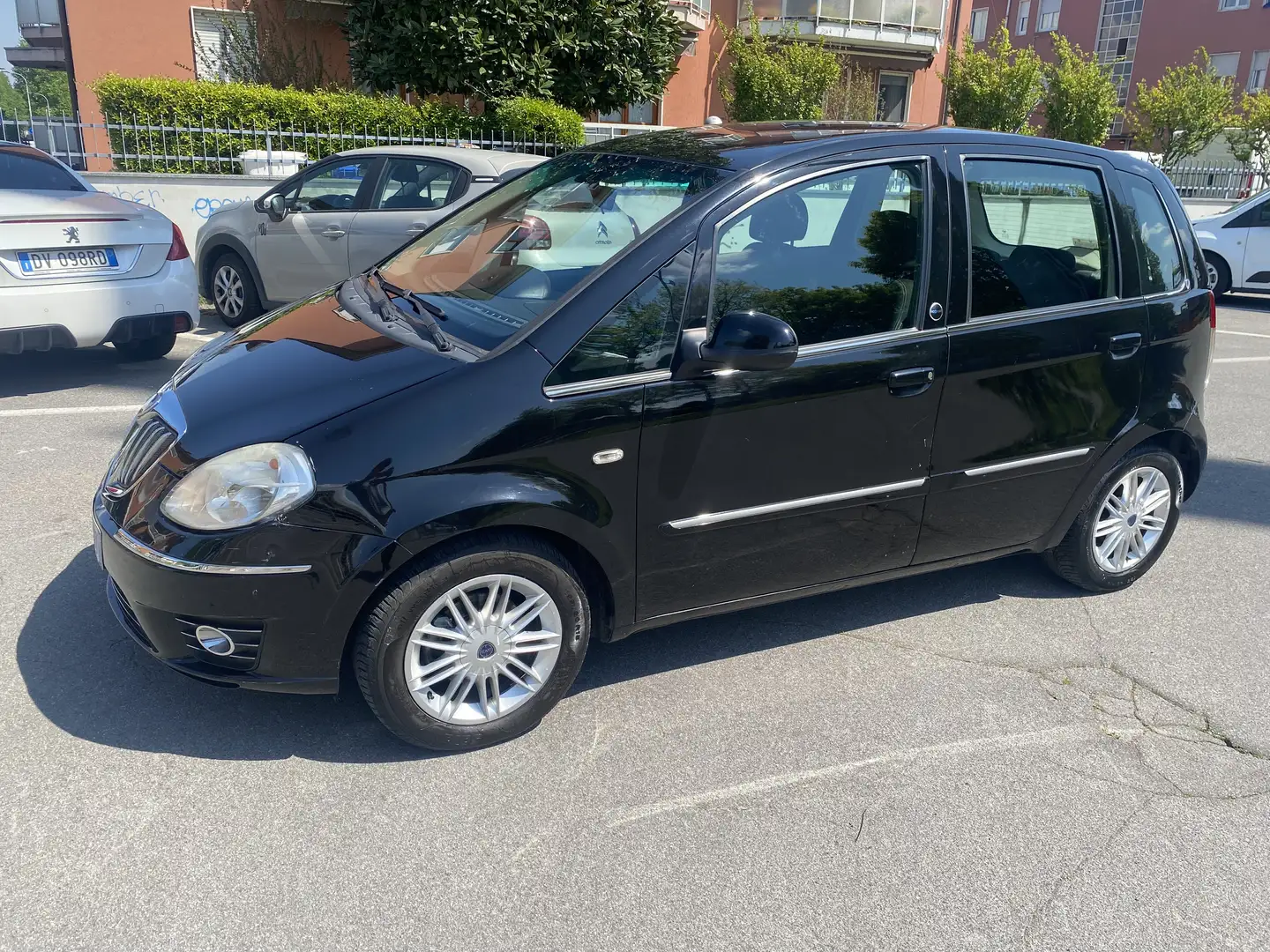 Lancia MUSA 1.4 8v Oro ecochic Gpl NEOPATENTATI Nero - 1