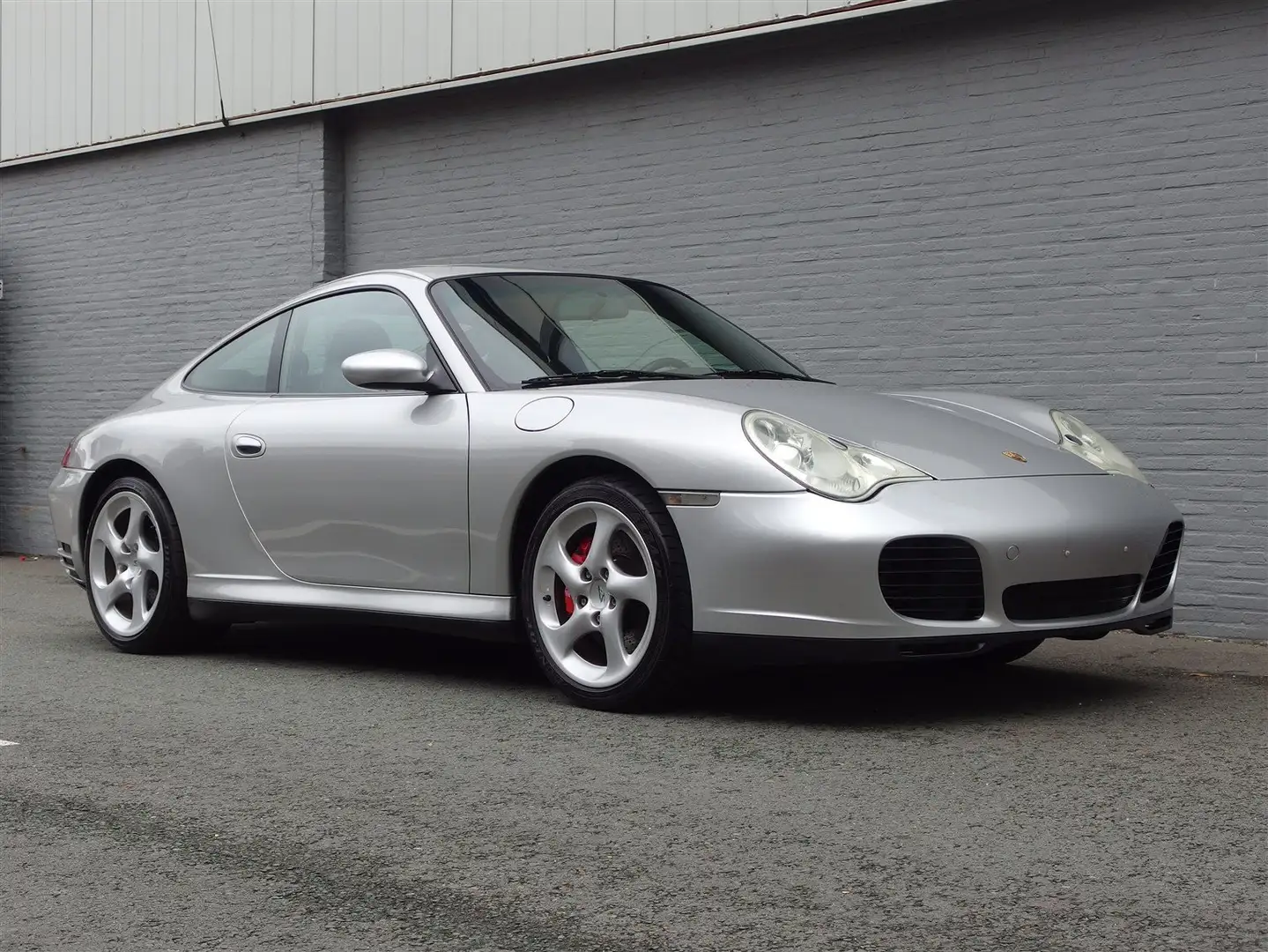 Porsche 911 996 Carrera 4S Coupe 2002 (Perfect & BTW AUTO) Zilver - 1